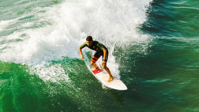 西汉姆主场大胜布莱顿，英超保级压力稍缓，英超西汉姆联vs布莱顿